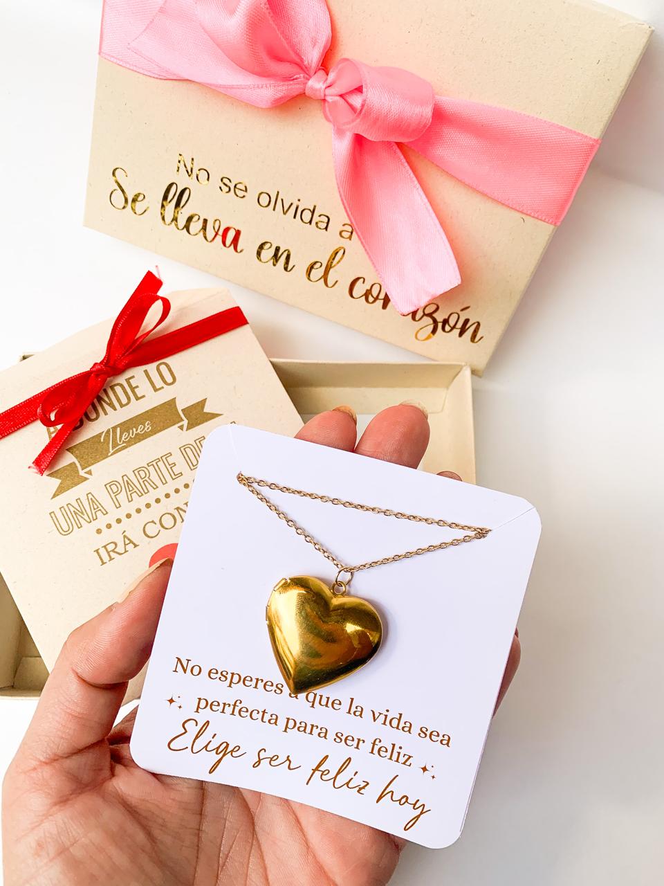 Cadena relicario de amor